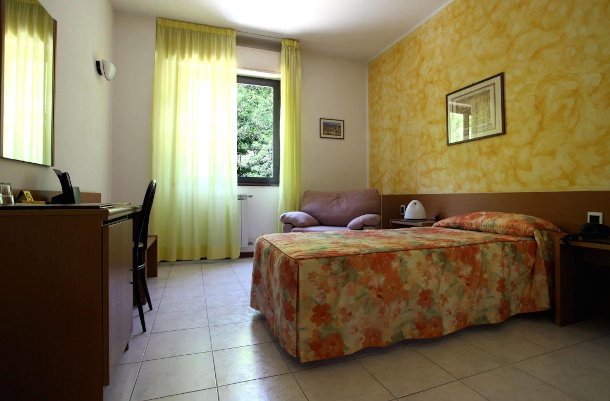 Euro Hotel Pieve Santo Stefano Bagian luar foto