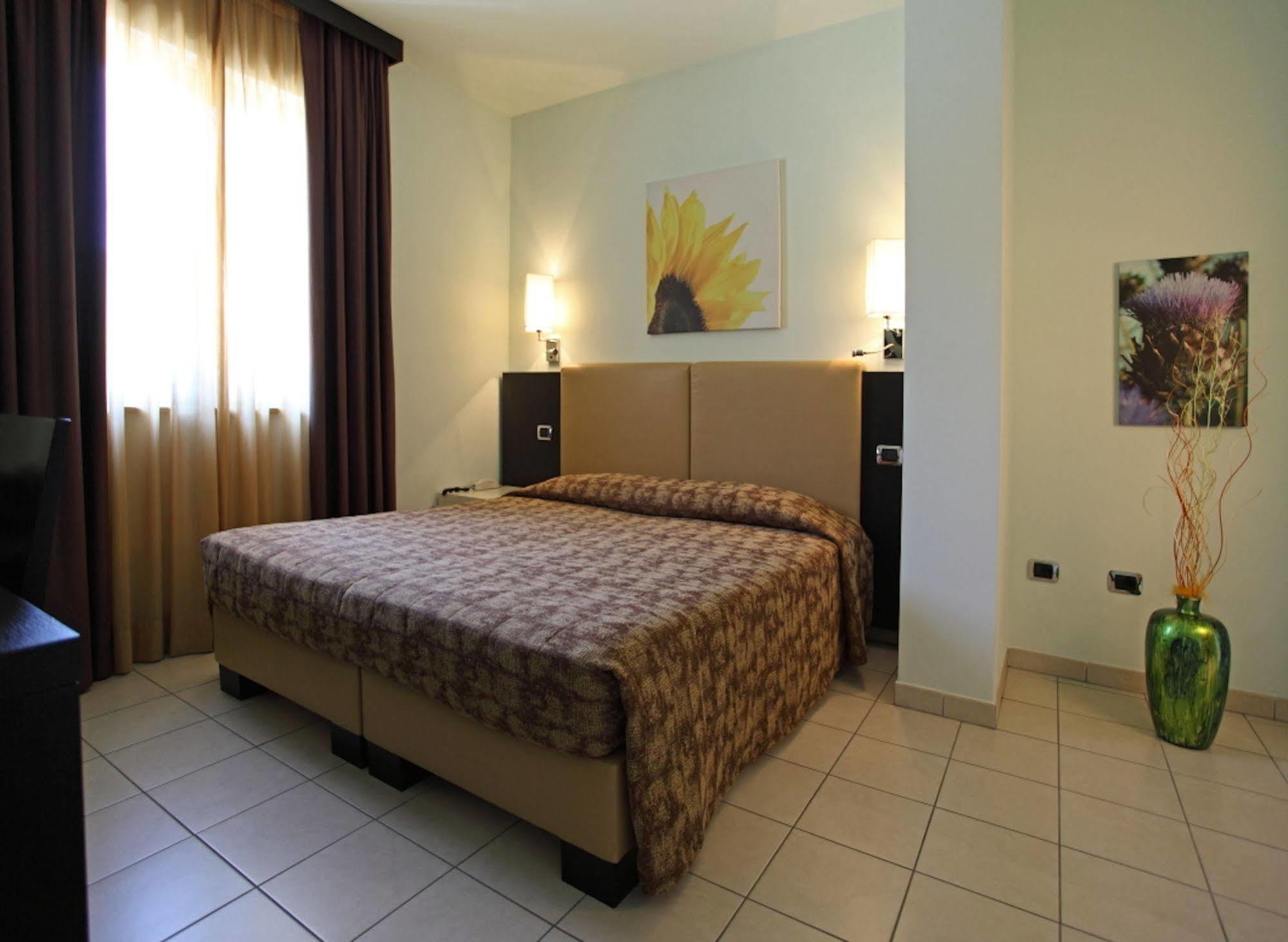 Euro Hotel Pieve Santo Stefano Bagian luar foto
