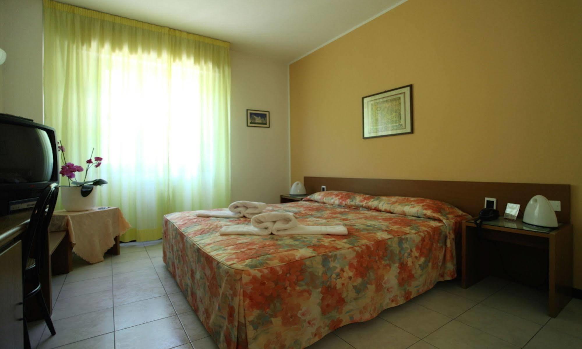 Euro Hotel Pieve Santo Stefano Bagian luar foto