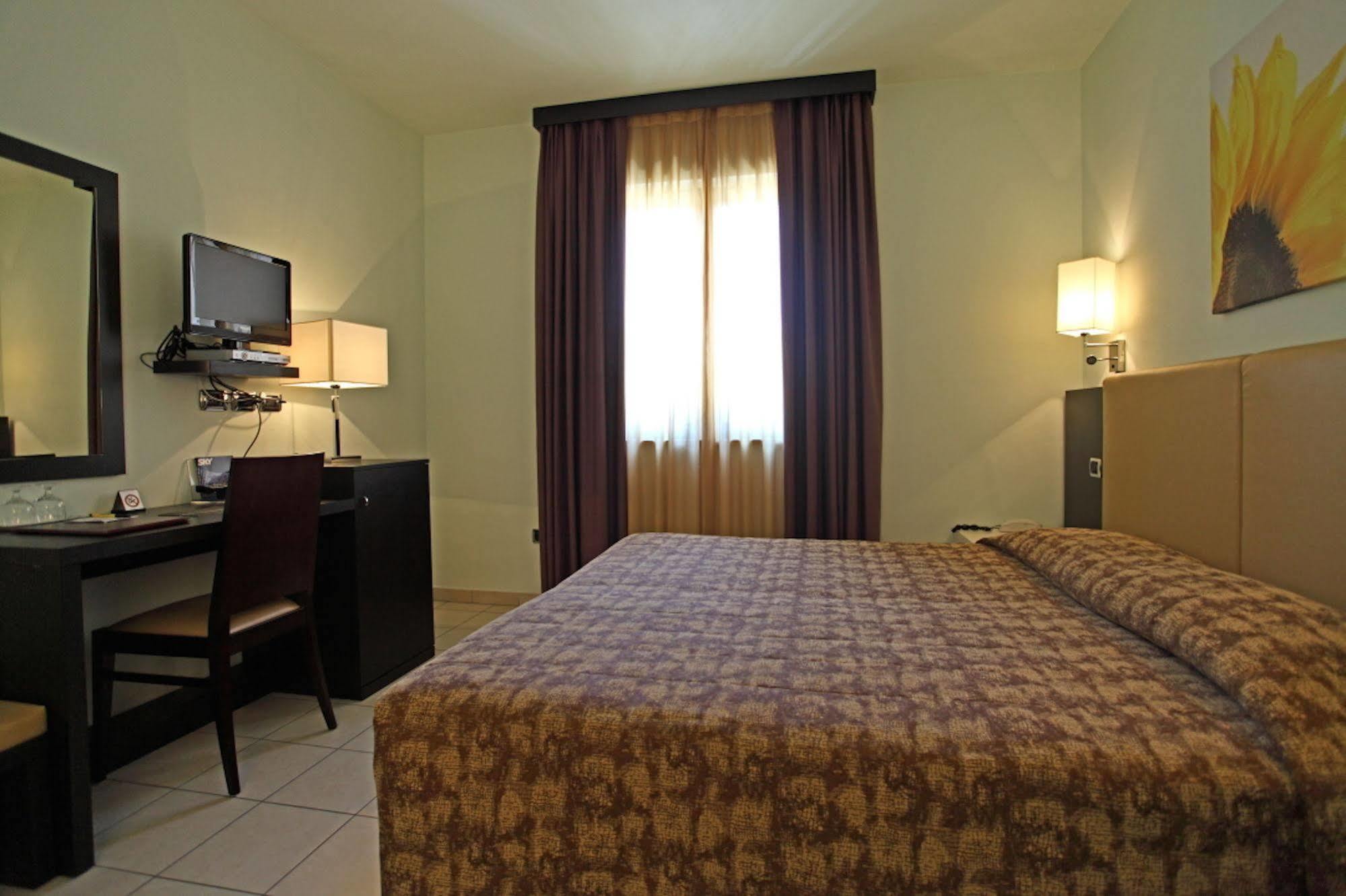 Euro Hotel Pieve Santo Stefano Bagian luar foto