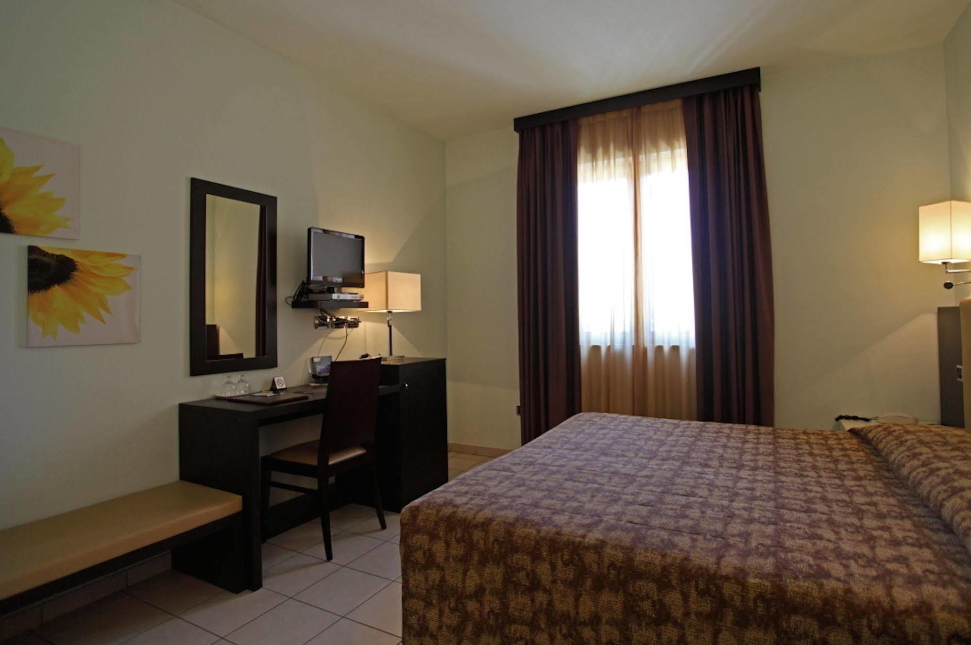 Euro Hotel Pieve Santo Stefano Bagian luar foto
